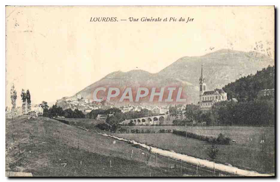 CPA Lourdes Vue Generale et Pic du Jer