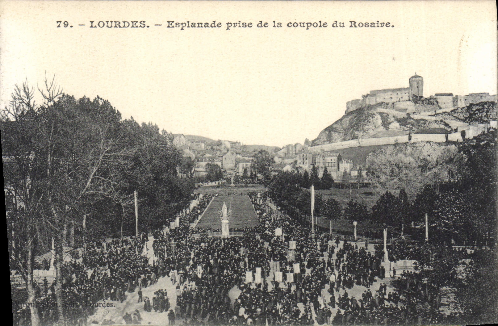 CPA Lourdes Esplanade prise de la Coupole du Rosaire