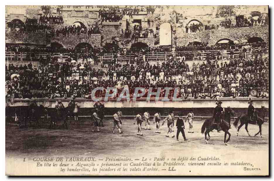 CPA Course de Taureaux Preliminaire Le Paseo ou defile des Cuadrillas Corrida Taureau