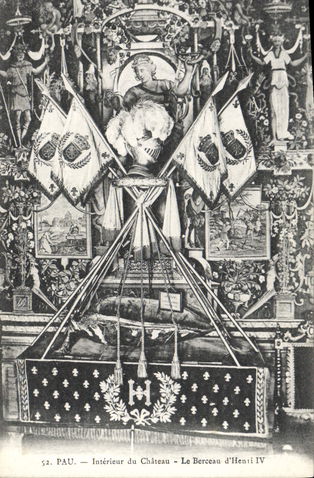 CPA Pau Interieur du Chateau Le Berceau d'Henri IV
