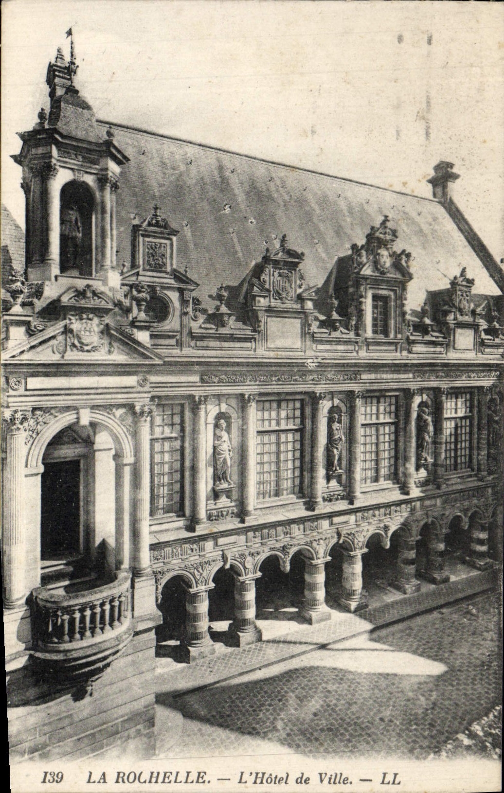 La Rochelle — L'Hôtel de Ville — LL 139