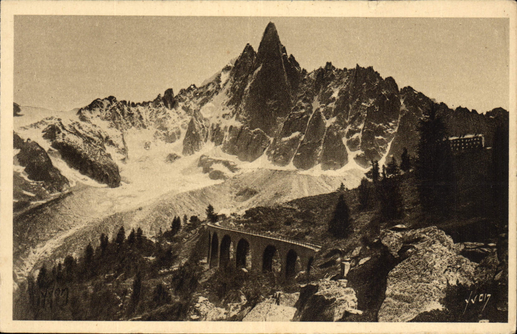 CPA Chamonix Mont Blanc Massif de L'Aiguille du Dru