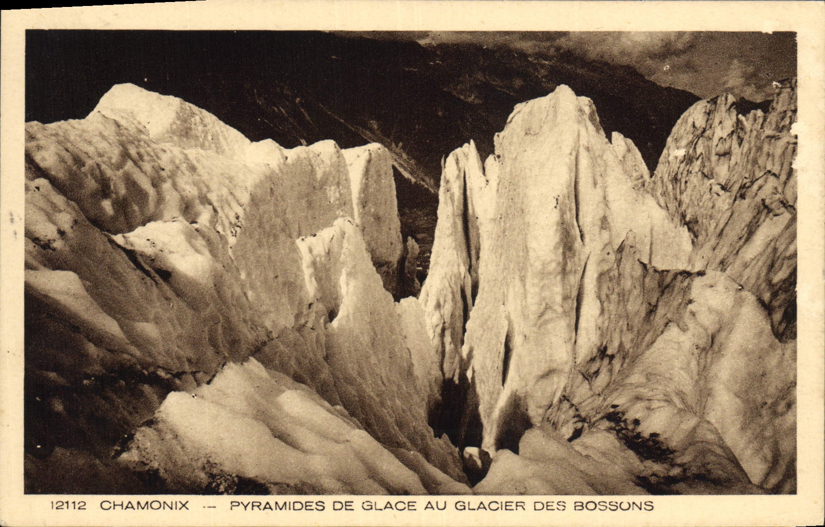 CPA Chamonix Pyramides de Glace au Glacier des Bossons