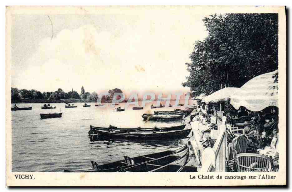 CPA Vichy Le Chalet De Canotage Sur I'Allier