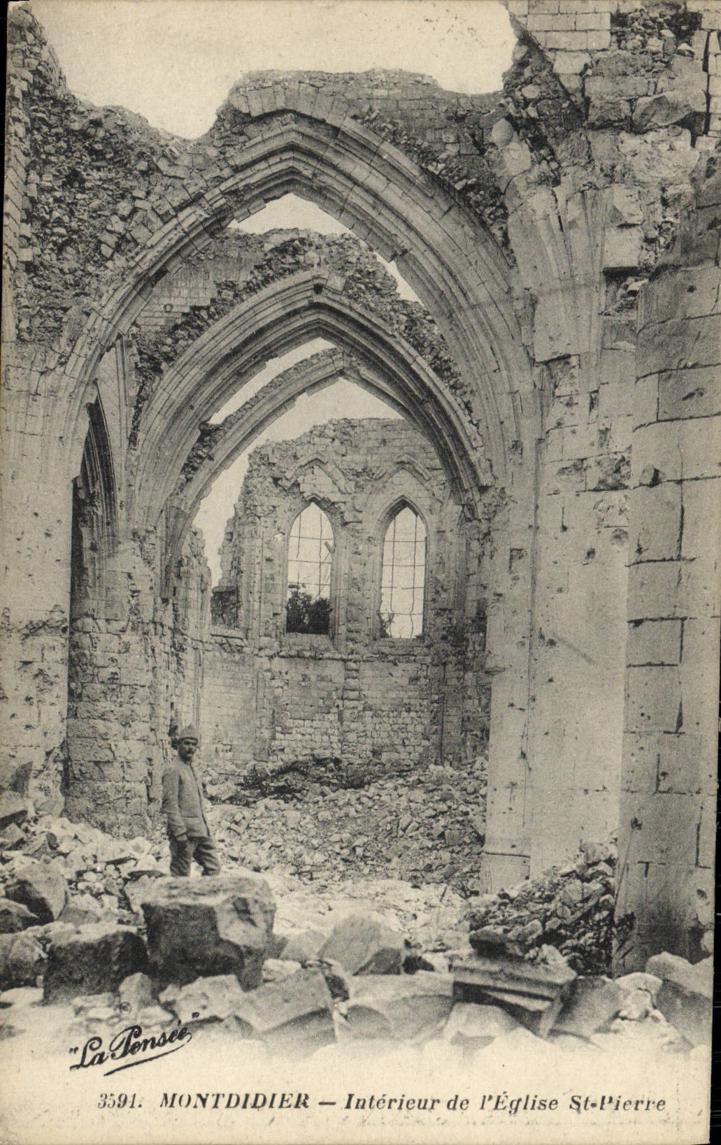 Montdidier — Intérieur de l'Église St-Pierre — La Pensée, n°3591