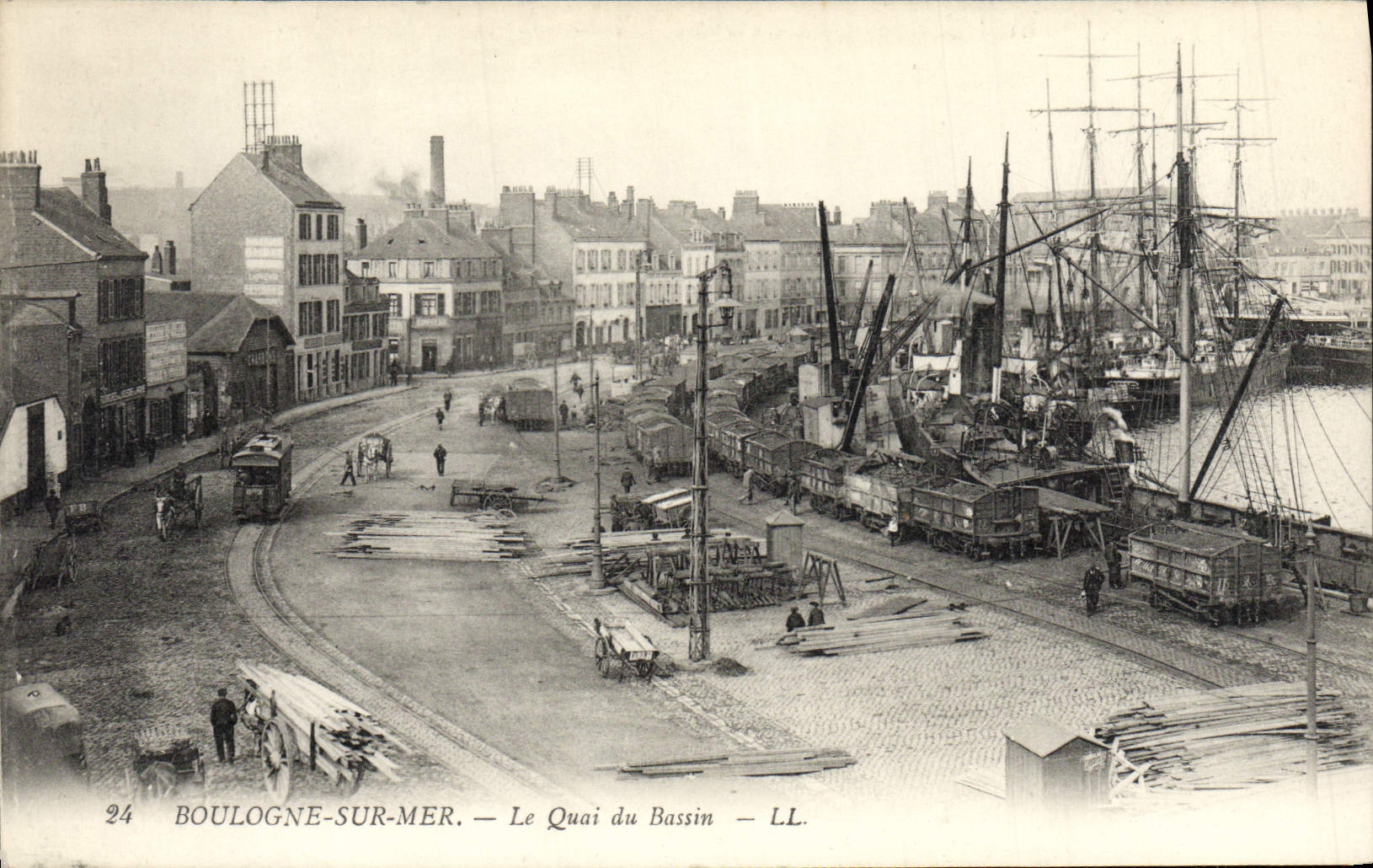 Boulogne-sur-Mer — Le Quai du Bassin — LL.