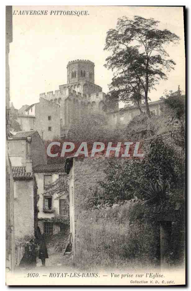 CPA Royat Les Bains Vue Prise Sur I'Eglise