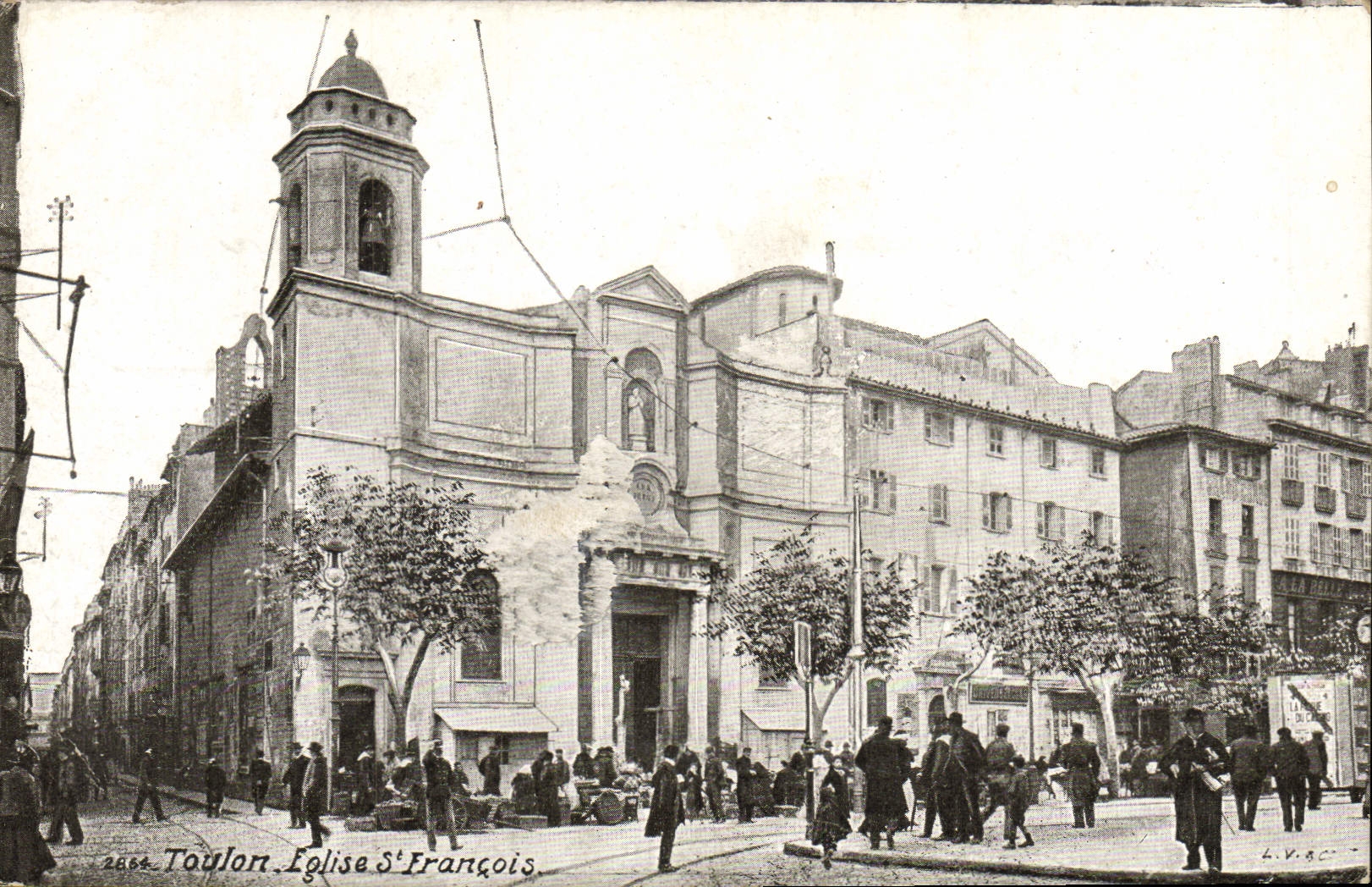 Toulon. Église Saint-François — vue de l'église avec foule — éditeur L.V. & C.