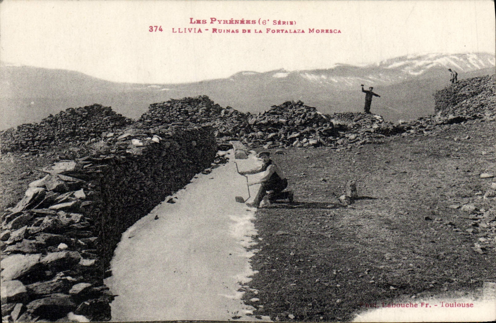 CPA Les Pyrenees Llivia Ruines de la Fortalaza Moresca