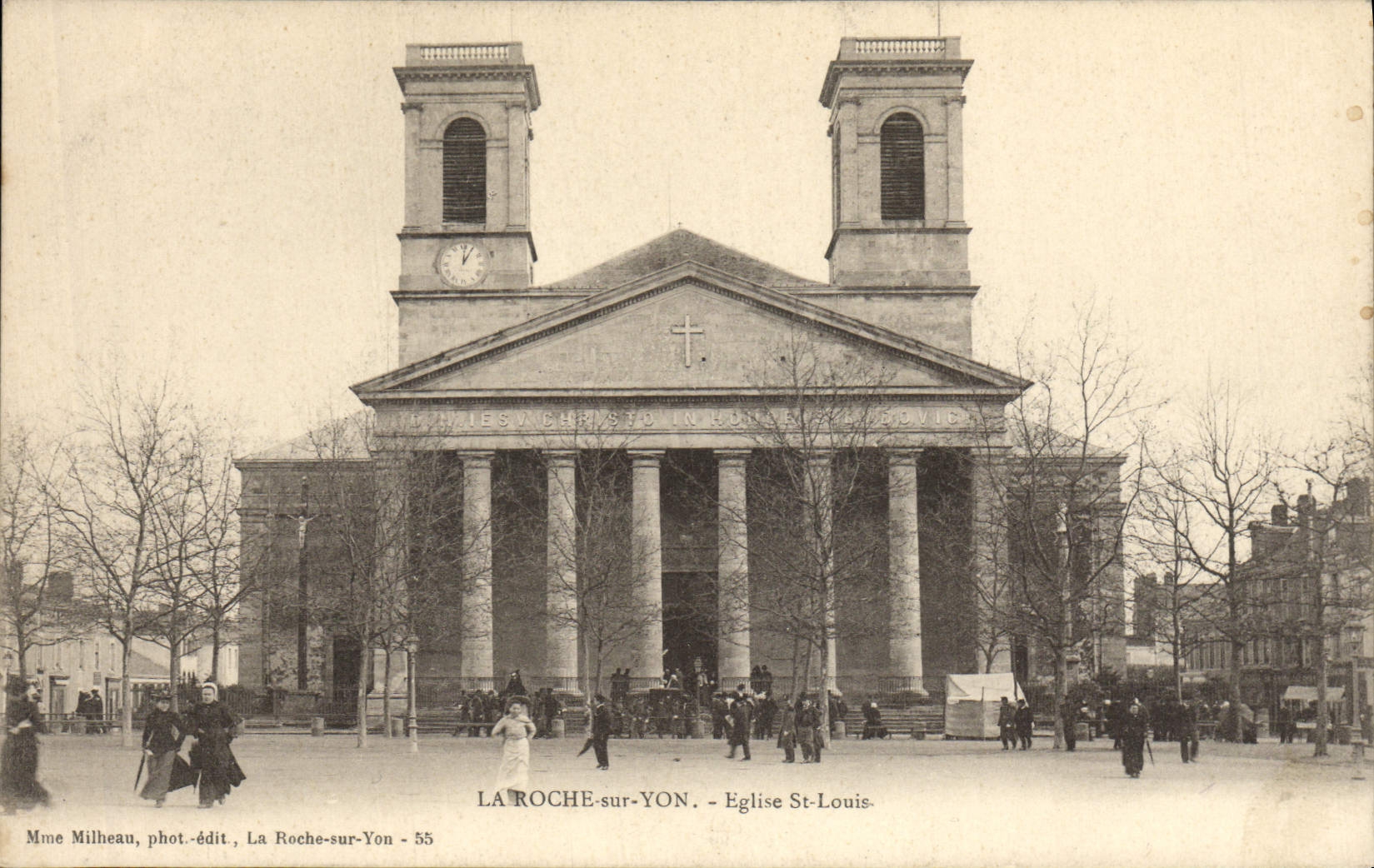 CPA La Roche Sur Yon Eglise St Louis