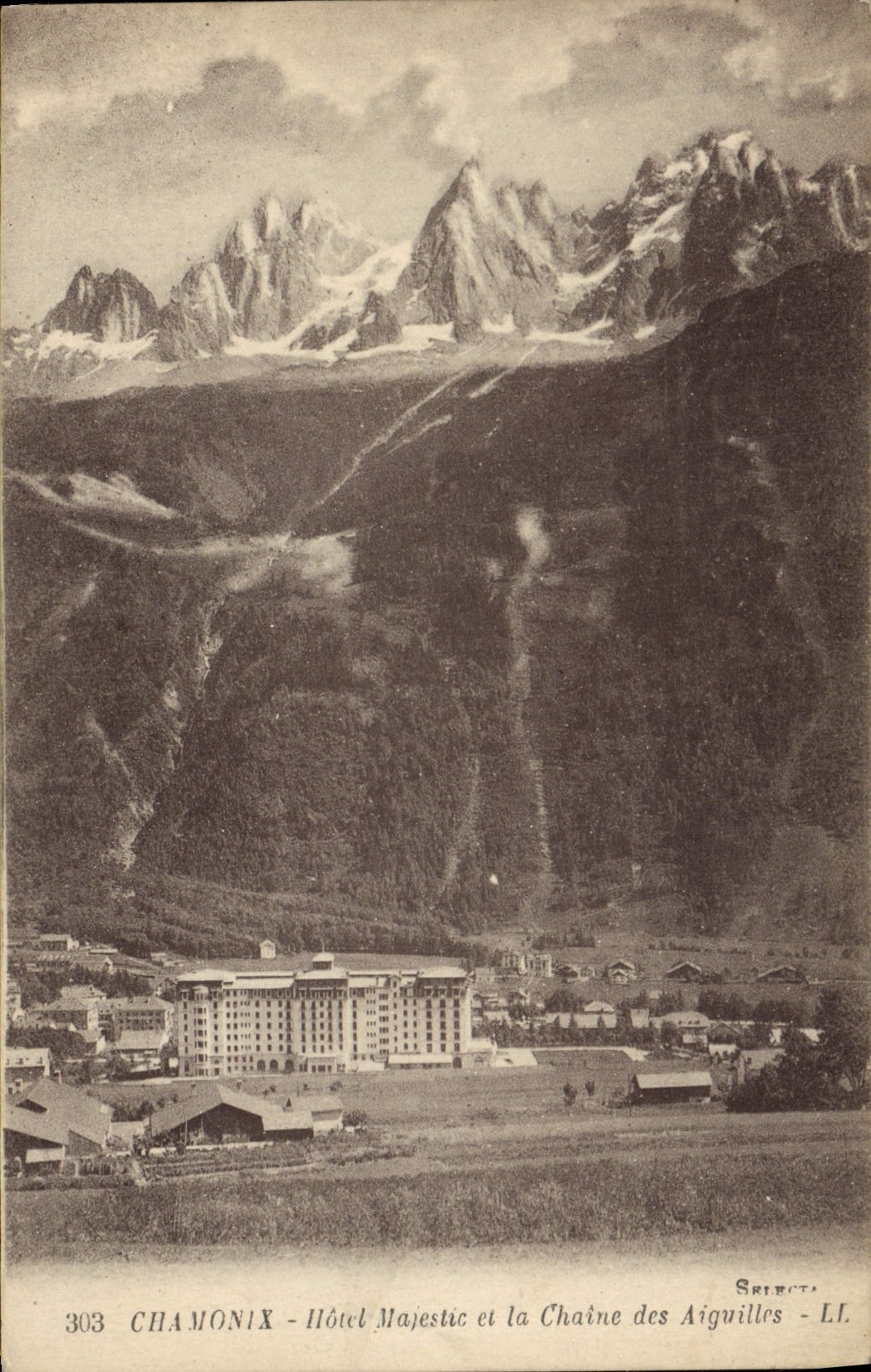 CPA Chamonix Hotel Vajestic Et La Chaine Des Aiguilles