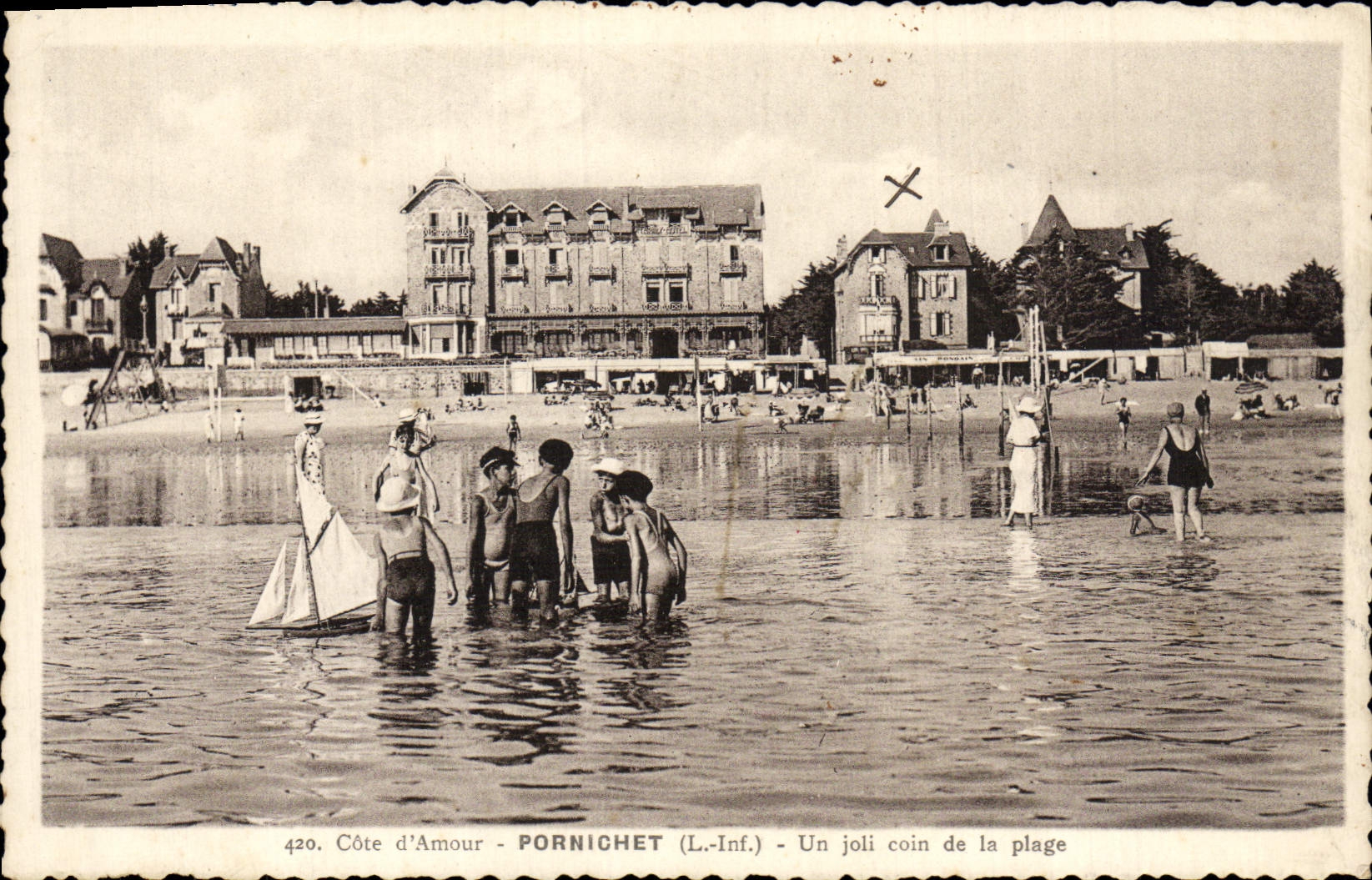 CPA Cote d'Amour Pornichet Un joli coin de la Plage Enfants