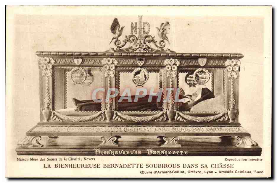 La Bienheureuse Bernadette Soubrirous dans sa châsse — Maison Mère des Sœurs de la Charité, Nevers — Éuvre d'Armand-Caillat, Orfèvre, Lyon – Amédée Catelaud, Succ.