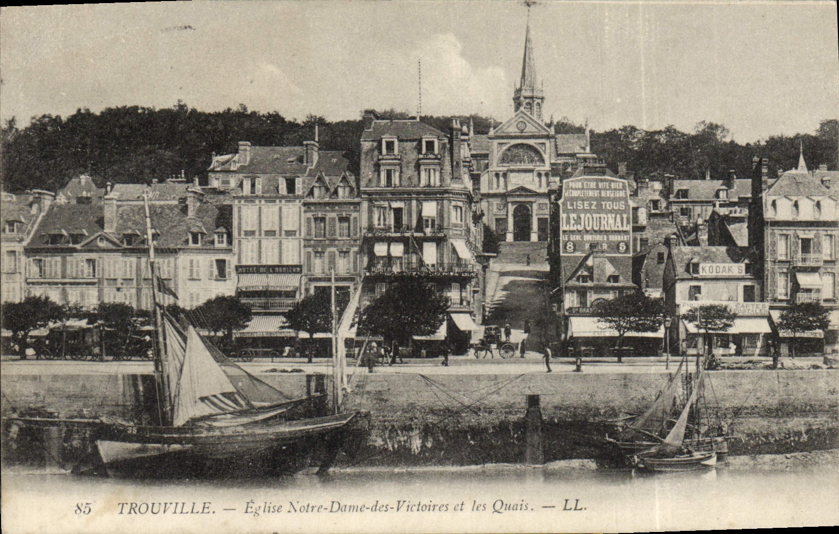 Trouville — Église Notre-Dame-des-Victoires et les Quais — LL.