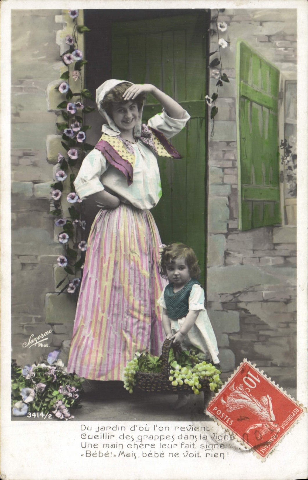 Frau und Kind mit Trauben — Laserauc Fotografie, Nr. 3414/2