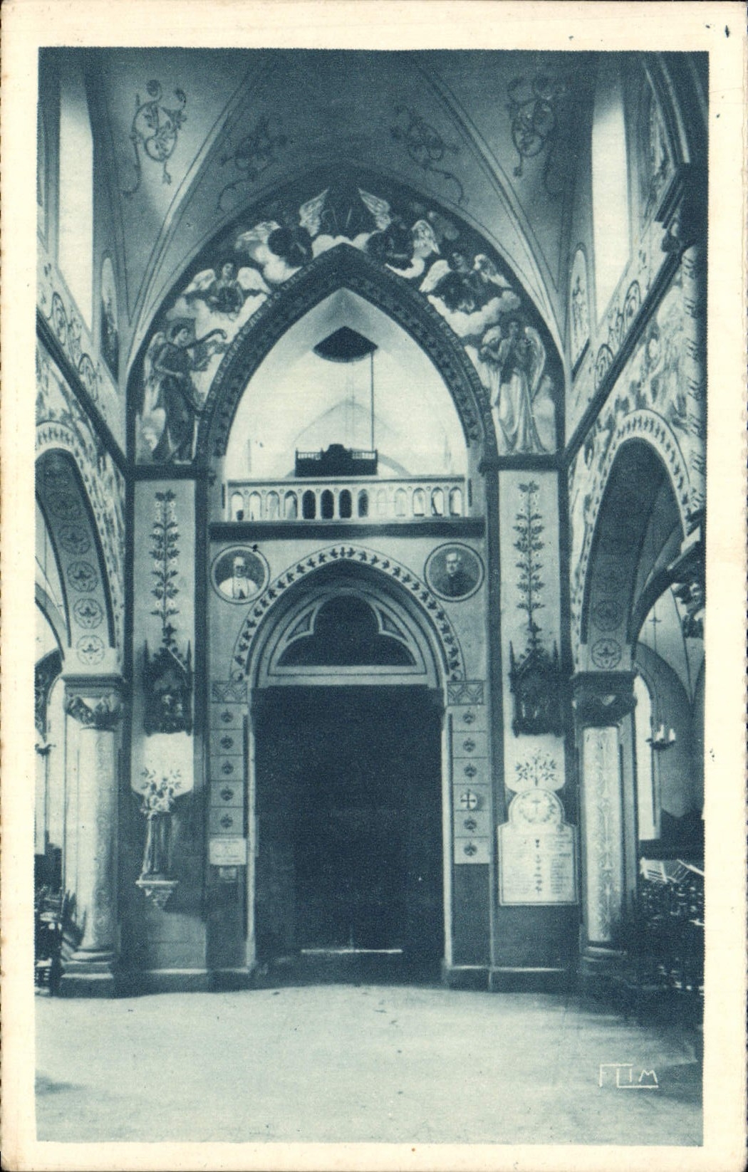 CPA Sanctuaire de ND de Quezac La tribune 