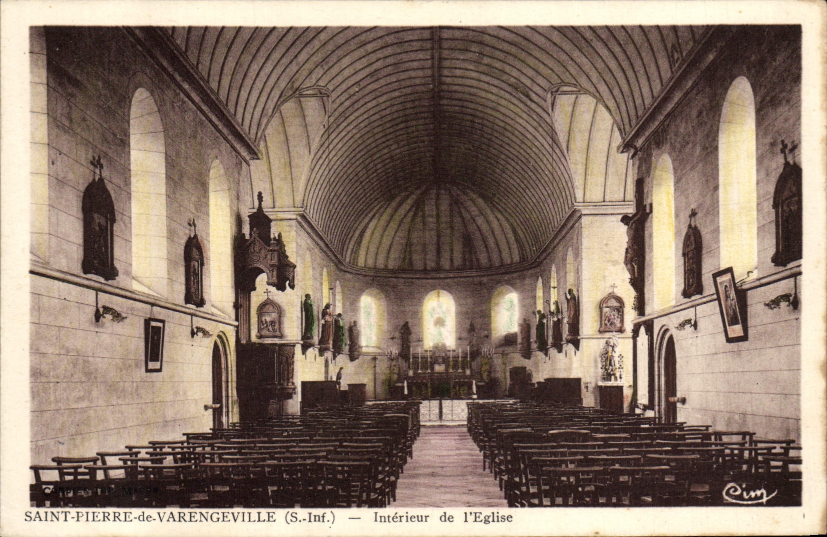 CPA Saint Pierre de Varengeville Interieur de L'Eglise