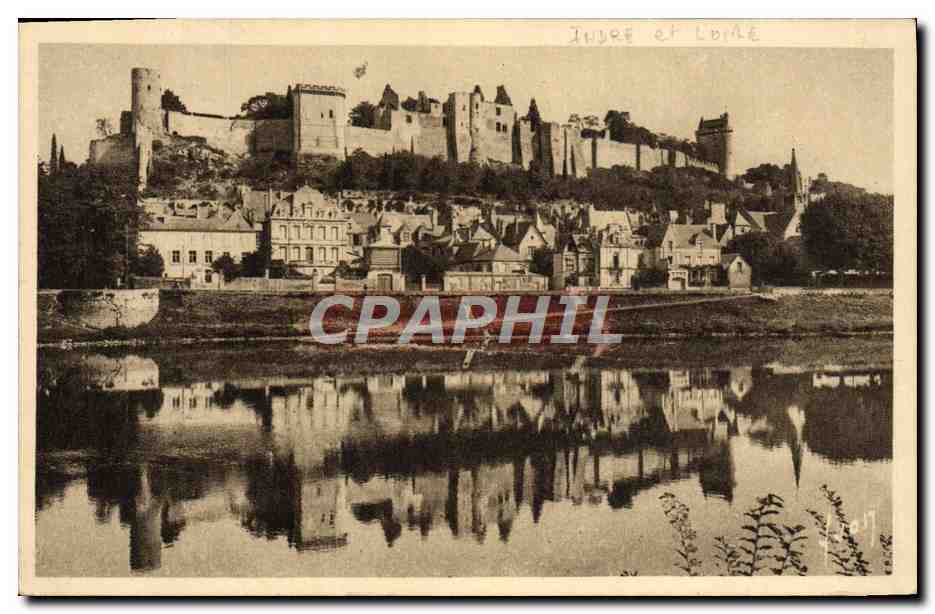 CPA Chateaux De La Loire Chateau de Chinon Vu des rives de la Vienne