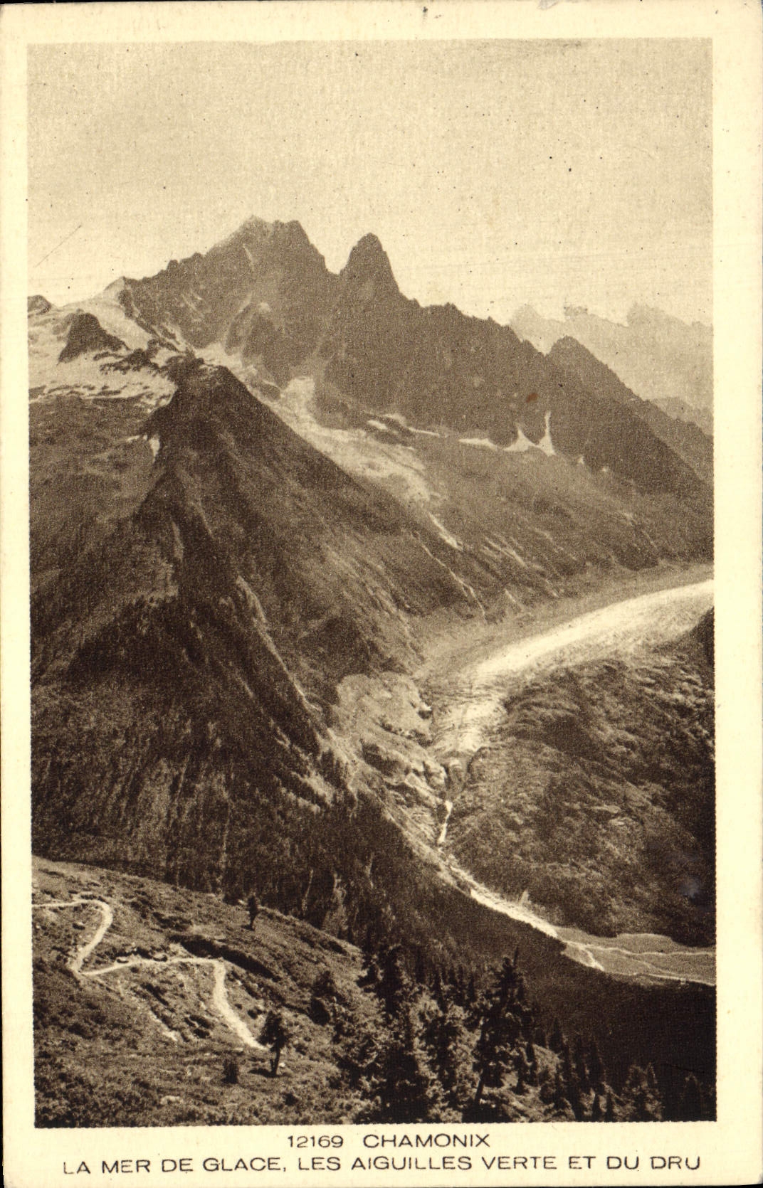 CPA Chamonix La Mer de Glace les Aiguilles Verte et du Dru
