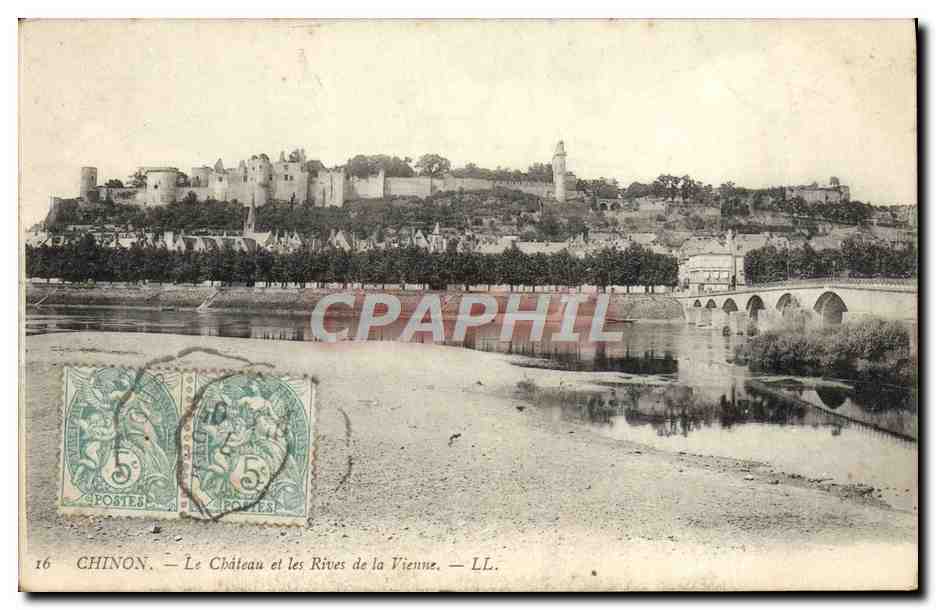 CPA Chinon Le Chateau et les Rives de la Vienne