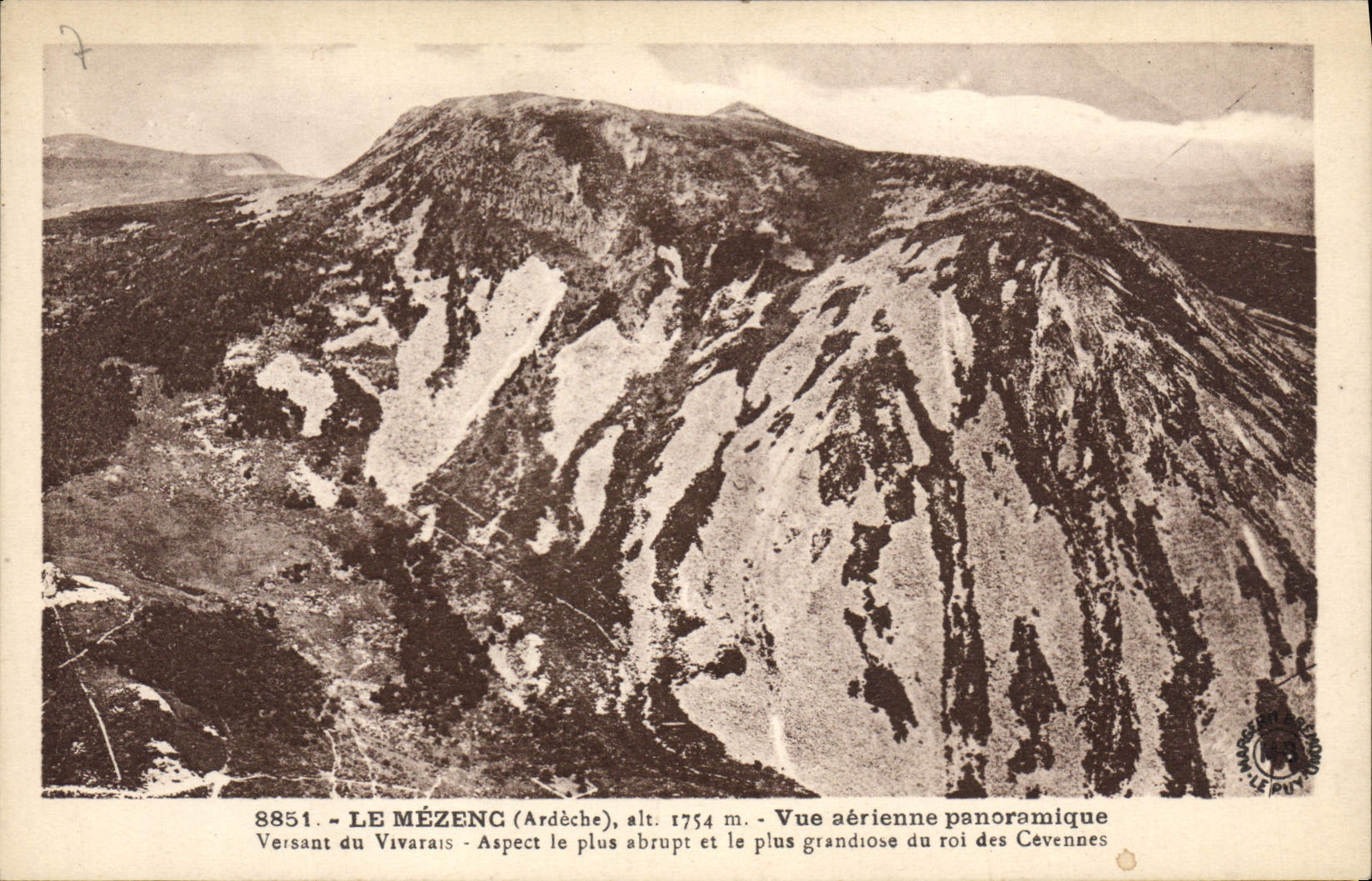 Le Mézenç (Ardèche) — Vue aérienne panoramique — Éditions d'Art Marbert Bremond, n° 8851