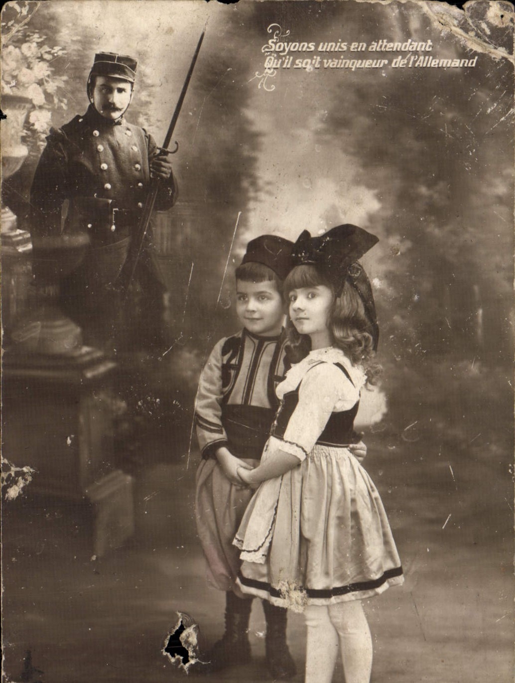 CPA Enfants Alsace soldat Militaria