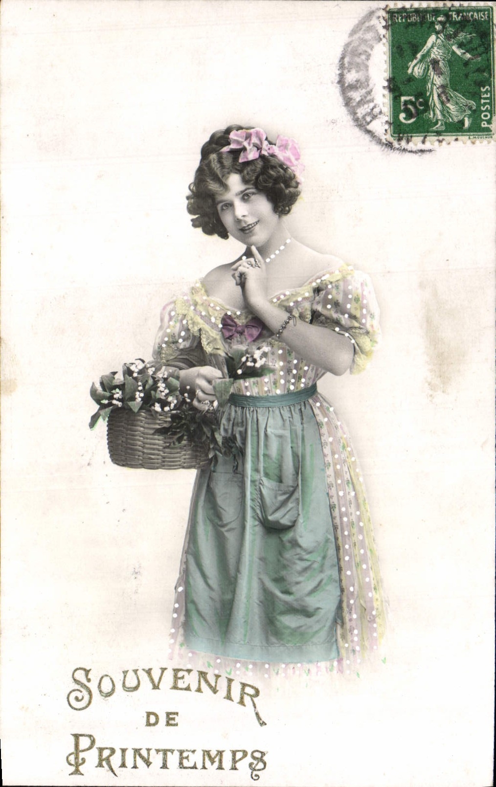 Jeune femme en robe de printemps — Souvenir de Printemps — éditeur non visible
