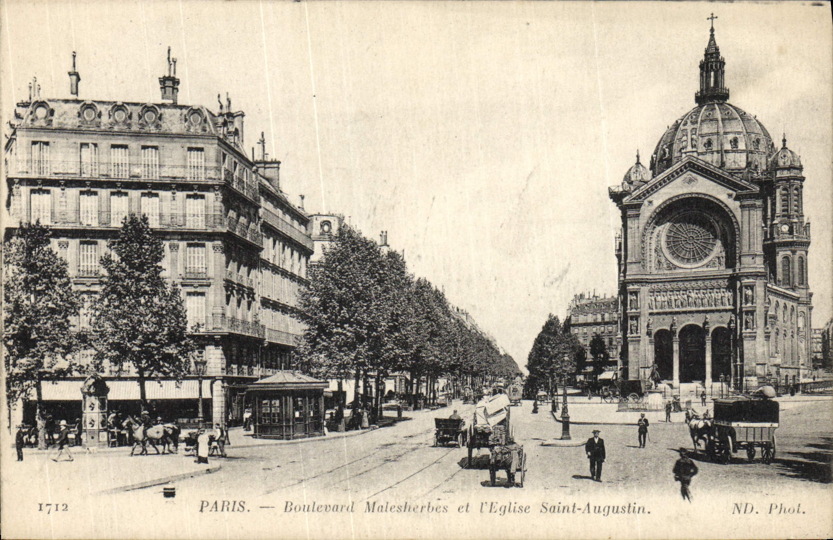 CPA Paris Boulevard Malesherbes Et I'Eglise Saint Augustin