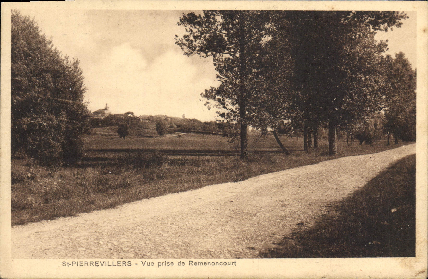 CPA St Pierrevillers Vue Prise De Remenoncourt cachet Longuyon Entrepot Militaria