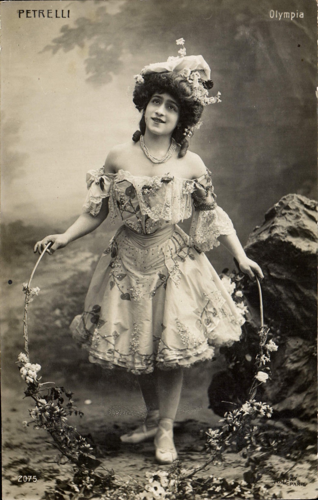 Olympia Petrelli — Portrait de la danseuse — Valery, Paris, n° 2075
