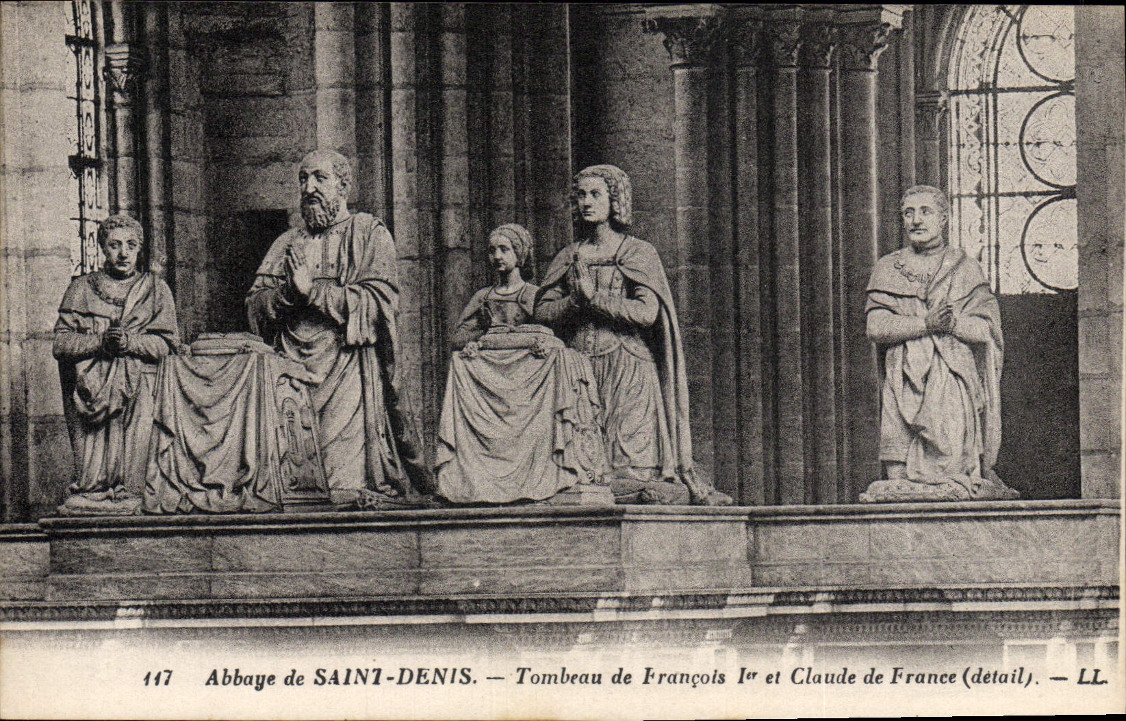 CPA Abbaye De Saint Denis Tombeau de Francois 1er et Claude de France 