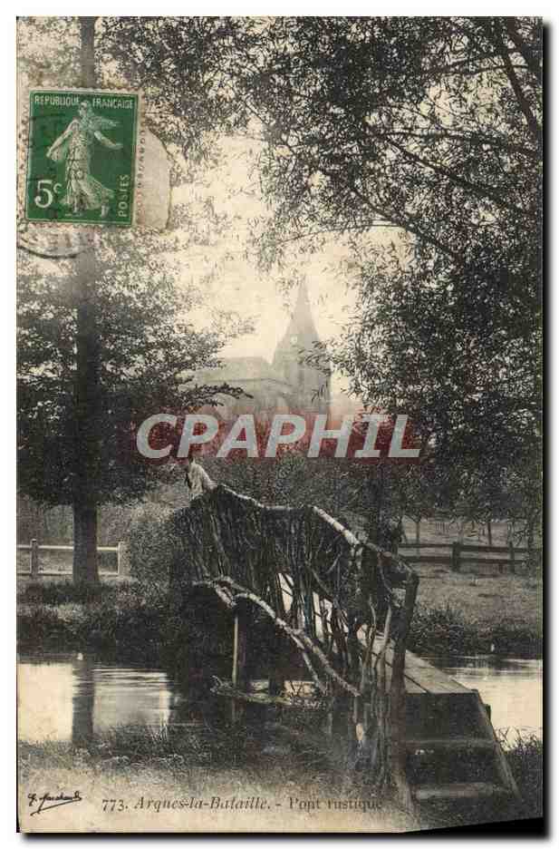 CPA Arqnes La Bataille Pont rustique Femme