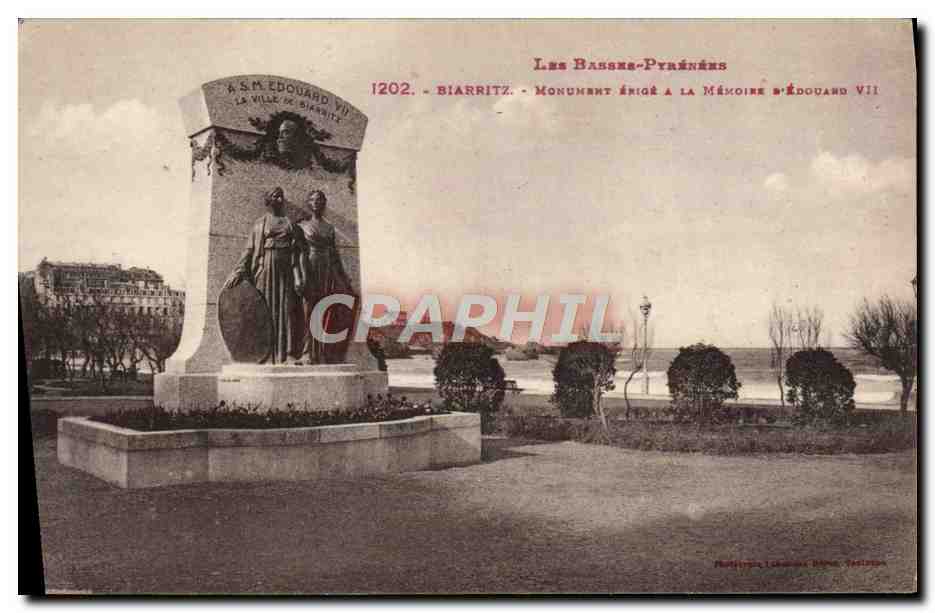 CPA Biarritz Monument erige a la memoire d'Edouard VII
