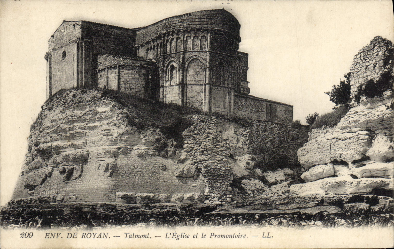 Env. de Royan — Talmont — L'Église et le Promontoire — LL. — N° 209