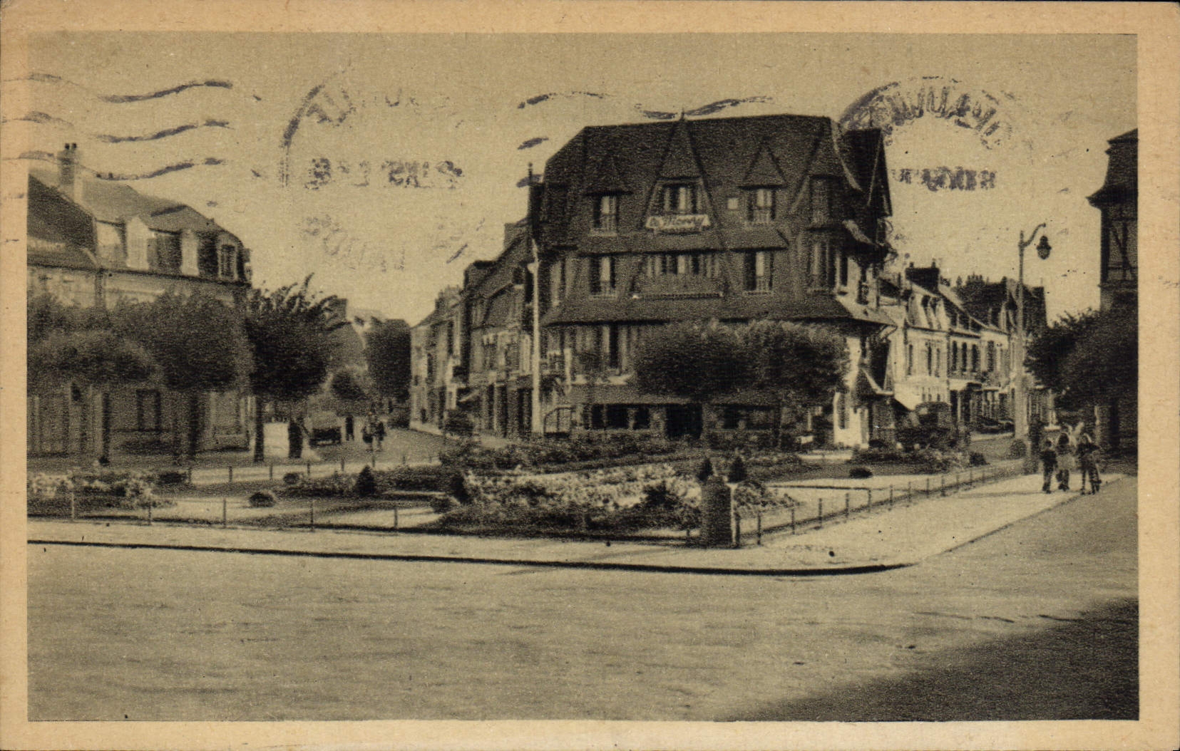 Deauville-Plage Fleurie — Place Morny — Deauville-Plage Fleurie