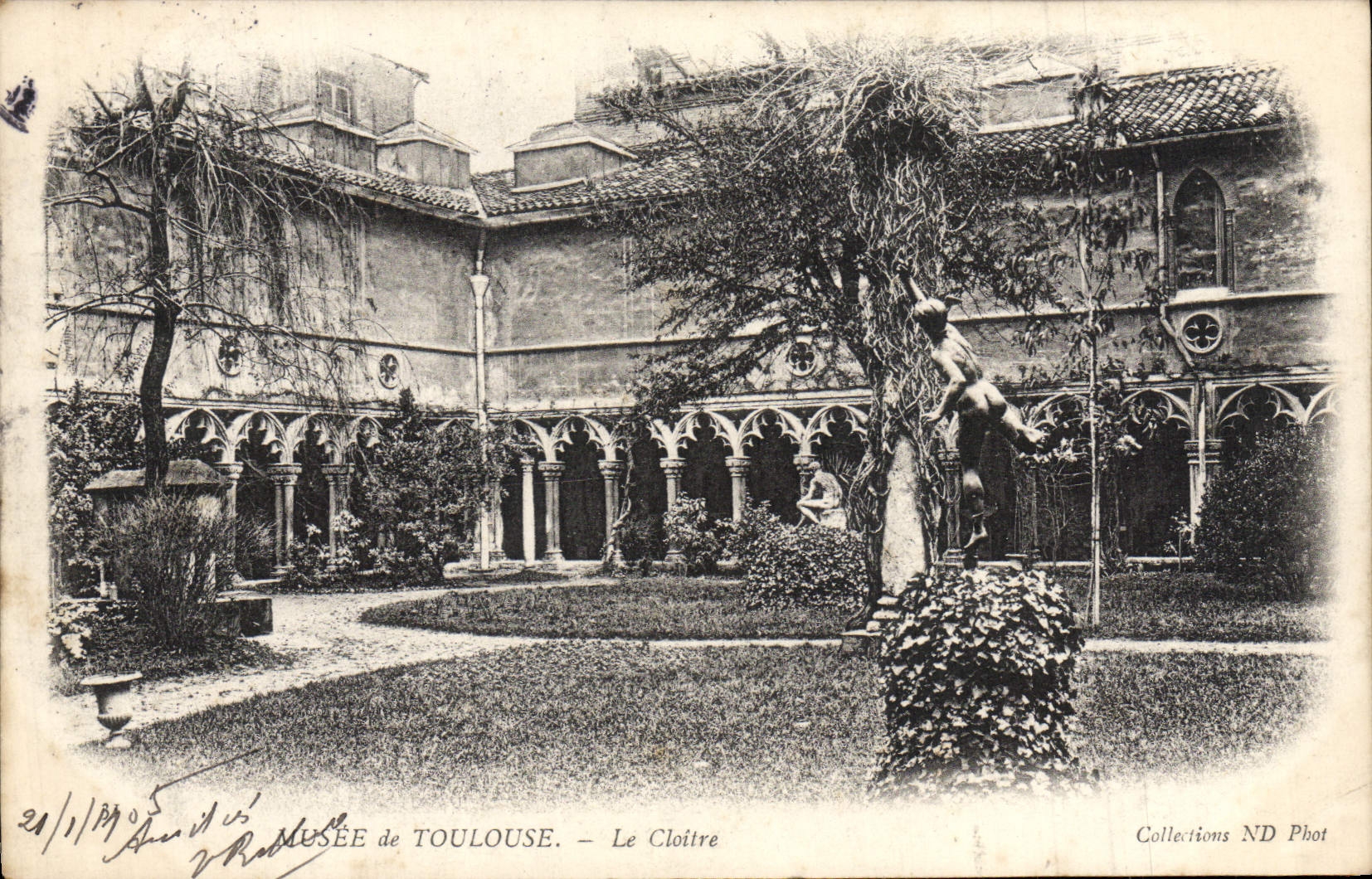 Musée de Toulouse — Le Cloître — Collections ND Phot - Recto
