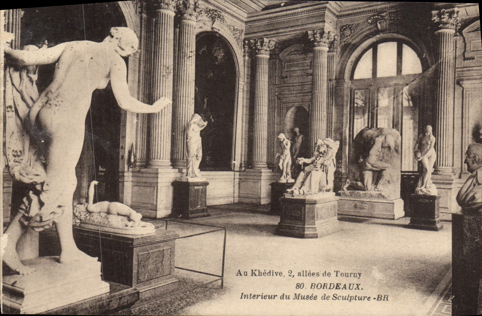 CPA Bordeaux Interieur du Musee de Sculpture 
