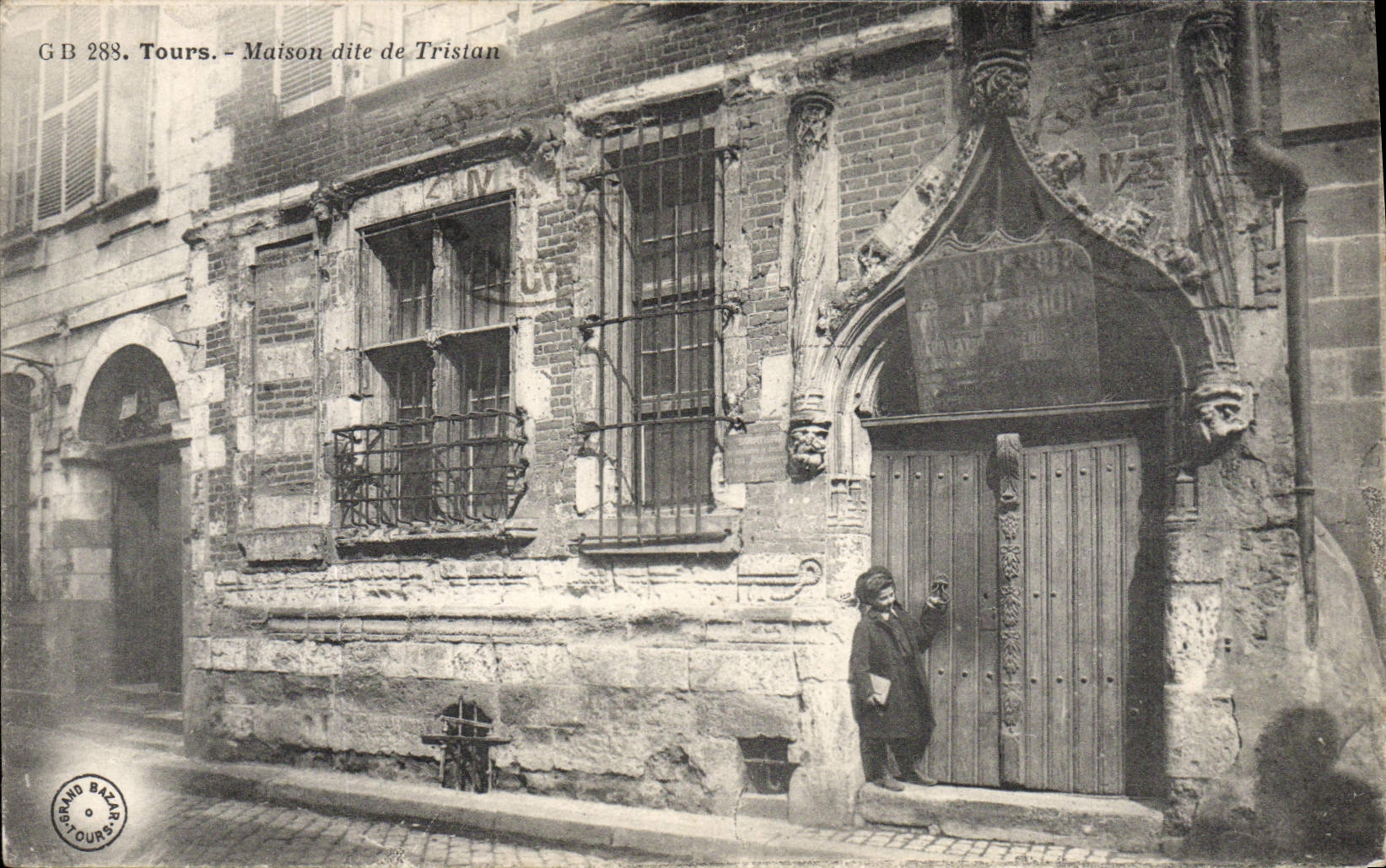 CPA Tours Maison dite de Tristan Enfant
