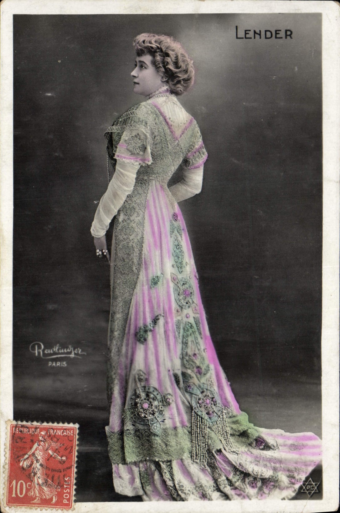Frau in Abendkleid — Lender — Rewlindiger, Paris