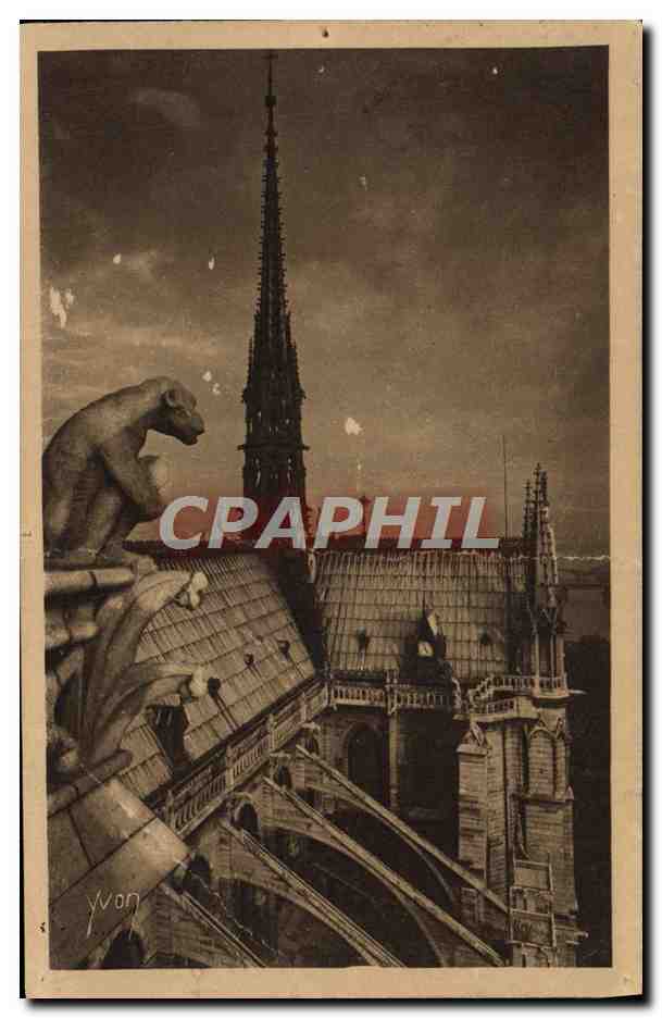 Notre-Dame de Paris — Détail du Chevet (côté Est) — Édition d'Art YVON, Série 7 n°124