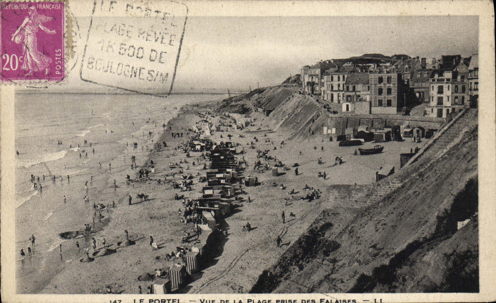 CPA Le Portel Vue de la plage prise des falaises