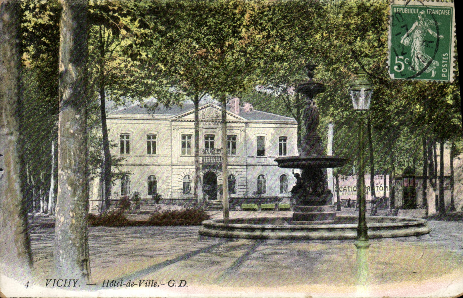 CPA Vichy Hotel de Ville