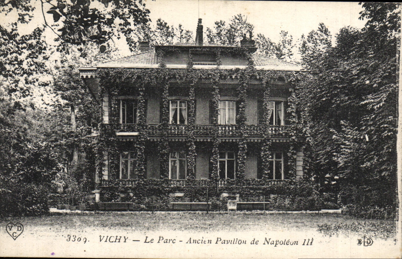 Vichy — Der Park — Ehemaliger Pavillon von Napoleon III — Verlag VD, Nr. 3309