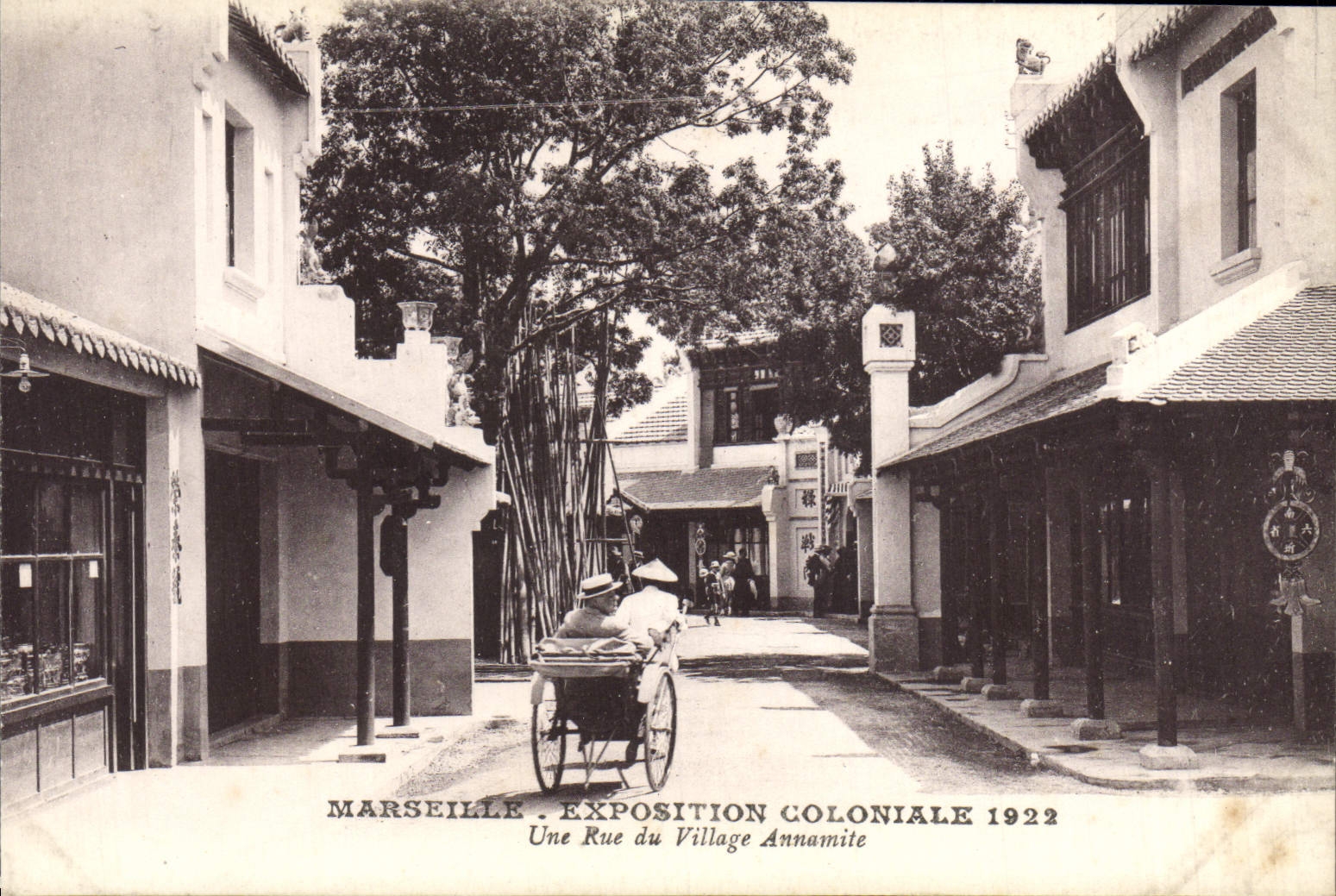 CPA Marseille Exposition Coloniale 1922 Une rue du village Annamite 