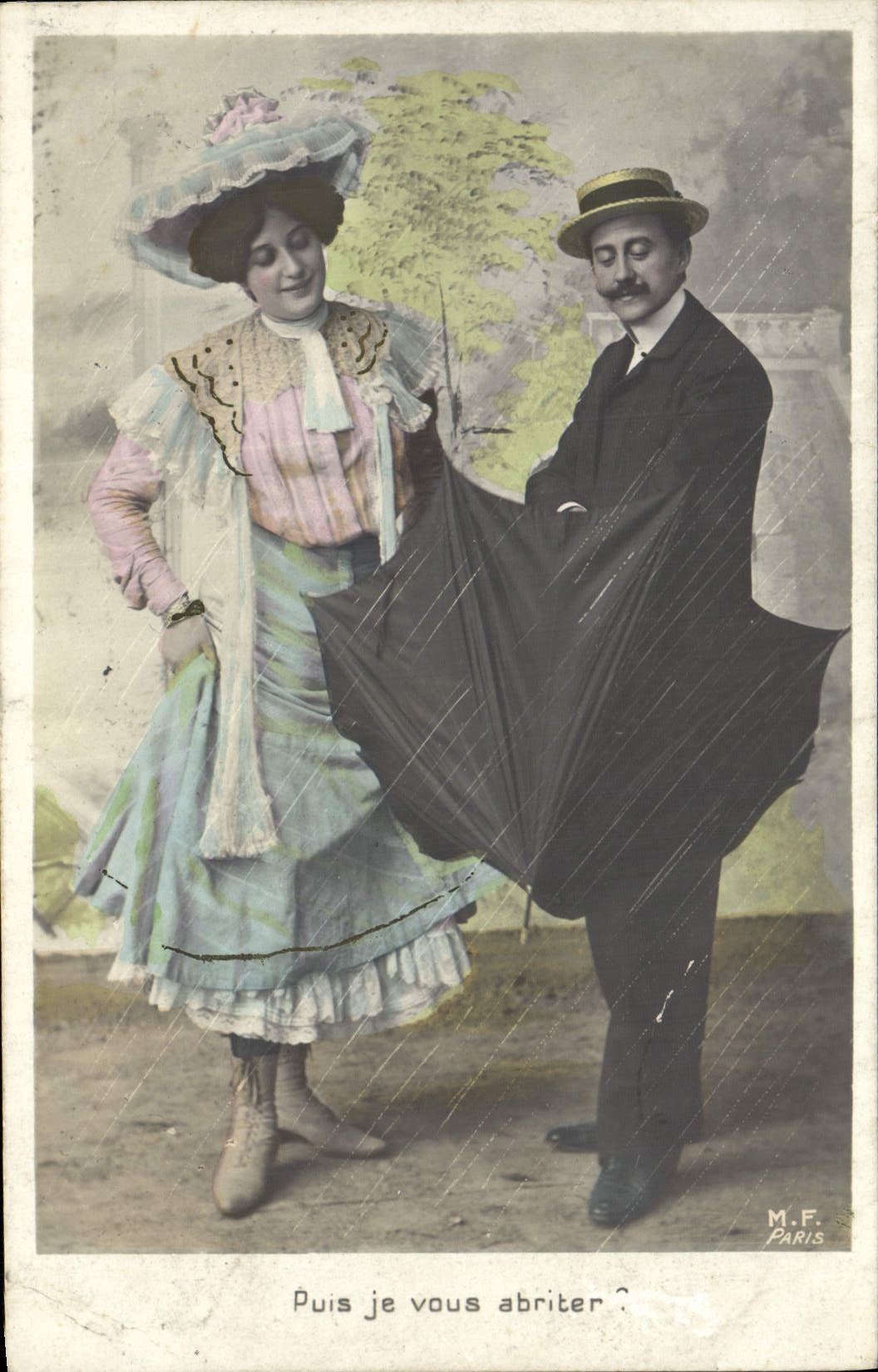 Couple sous la pluie — M.F. Paris