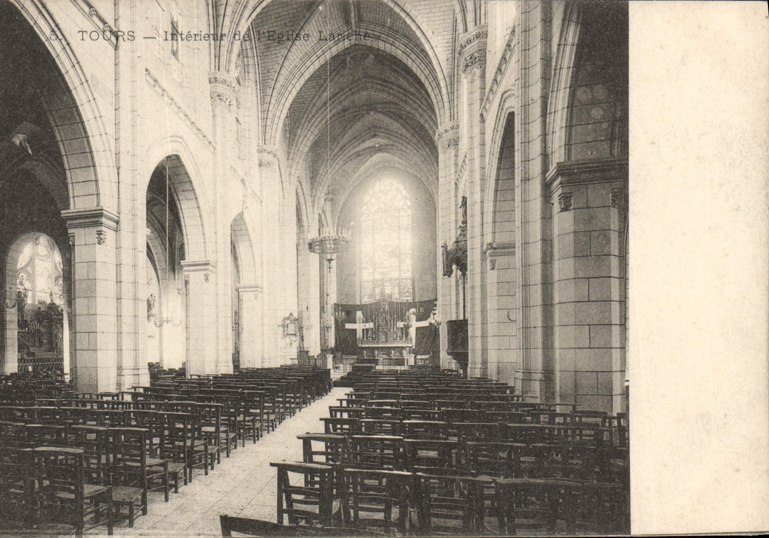 CPA Tours Interieur de l'eglise Lariche 