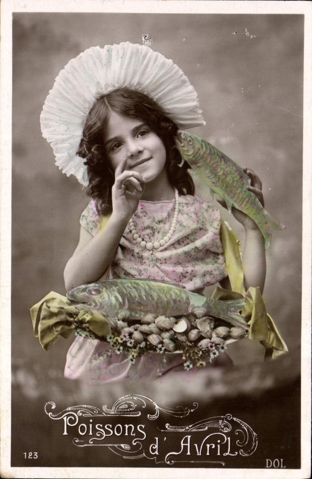 CPA Fantaisie Enfants Poissons d'Avril