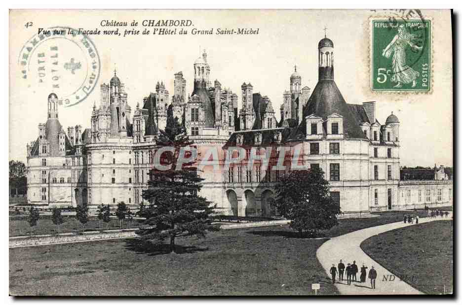 Château de CHAMBORD — Vue sur la Façade nord, prise de l'Hôtel du Grand Saint-Michel — éditeur non visible