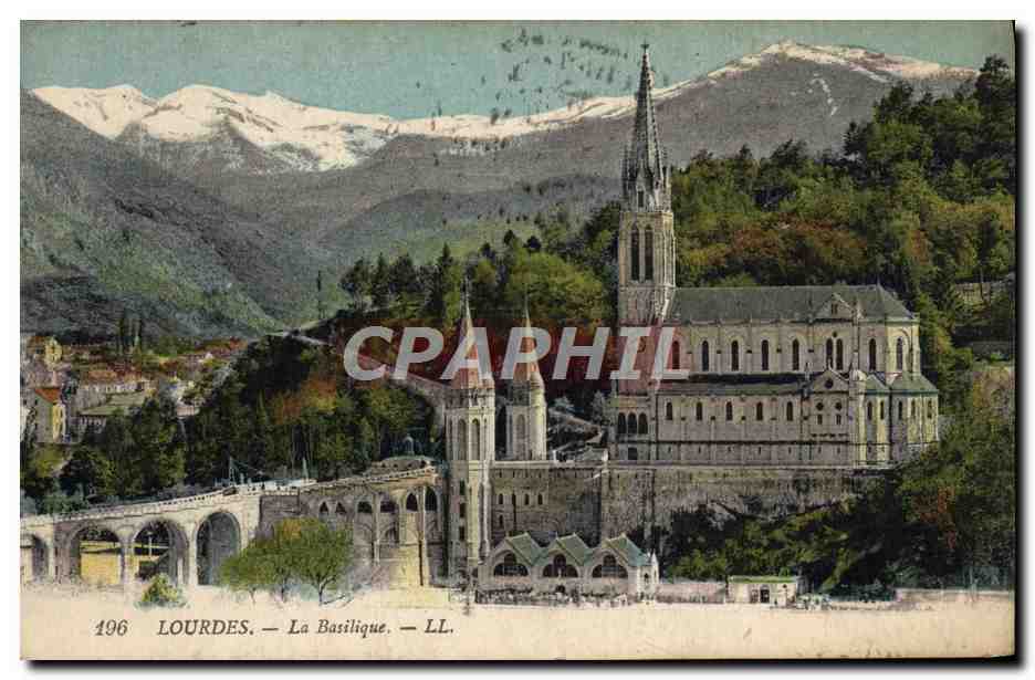 CPA Lourdes La Basilique