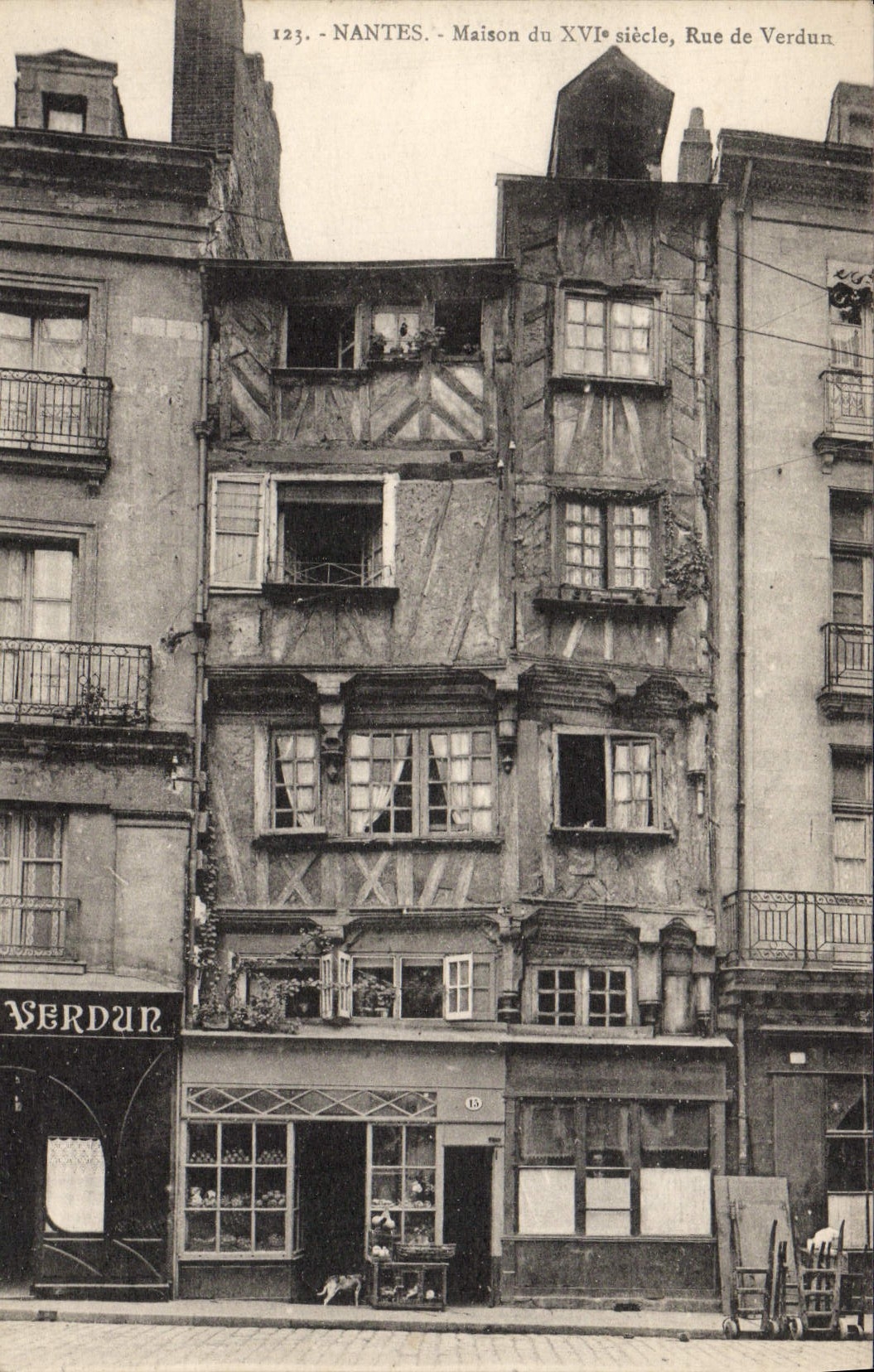 CPA Nantes Maison Rue De Verdun